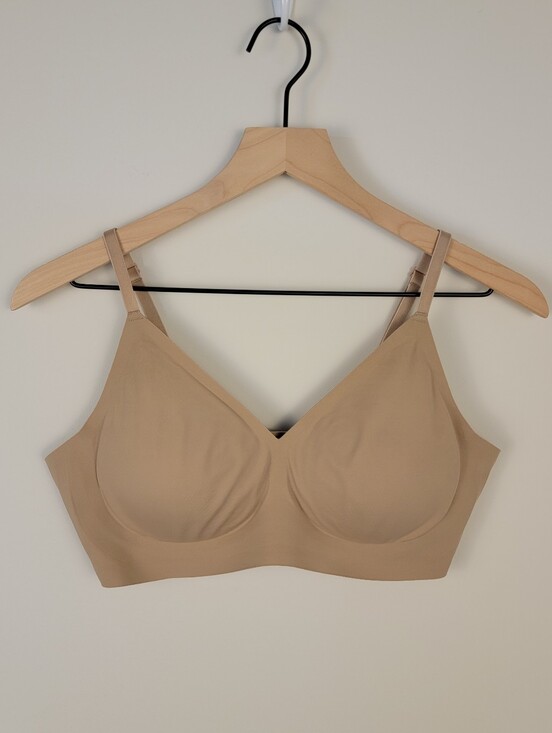 EBY Other - EBY Relief Bra SoftWire Seamless Flexible Support Nude Tan Size L